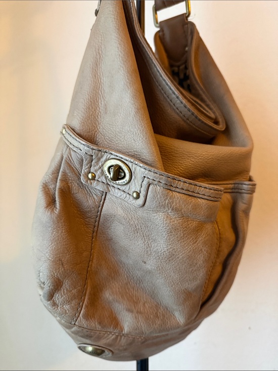 Marc Jacobs Handbags - Marc Jacobs Brown Leather Shoulder Hobo Bag